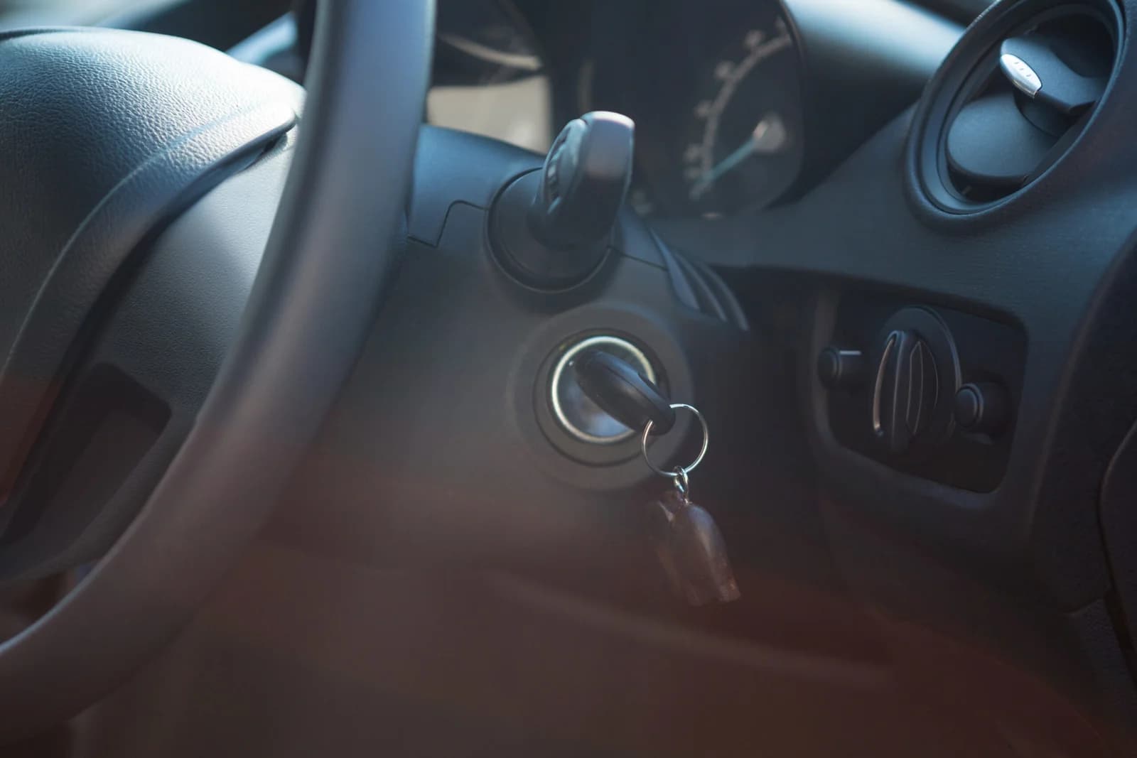 Auto zonder schade openen na buitengesloten te zijn
